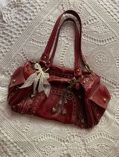 Vinted: studiovintage55  #grunge #handbags #handbagstyle #downtowngirlaesthetic #aesthetictumblr #aesthetic #aestheticbag #bag #pinterestinspired #handbagsforsale #demure #coquettestyle #coquetteaesthetic #coquetteblackgirl #gothgirl #gothcore #cottagecore #autumn #fall #downtown #cherryaesthetic #cherry #handbagaddict Downtown Vintage Aesthetic, Cherry Coquette Aesthetic, Cottagecore Purse, Cottagecore Autumn, Funky Purses, Goth Core, Aesthetic Bags, Luxury Bags Collection, Vintage Cherry