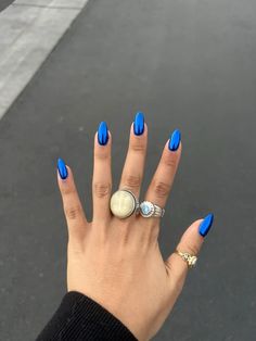 #nails #chrome #blue #gelnails #gelpolish #almondshapednails