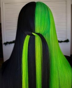 Black And Green Hair, 13x6 Lace Frontal Wig, Split Dyed Hair, Shaved Hair Designs, Hair Color Underneath, Editorial Hair, Split Hair