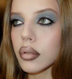 makeup Makeup For Big Blue Eyes, Cool Toned Glam Makeup, 2008 Makeup Looks, 2008 Makeup Trends, Light Lip Combo, Pinterest Makeup Looks, Cool Tone Eye Makeup, 2002 Makeup, Cool Toned Eye Makeup