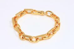 Material : Brass Link Width: 7,8mm Length: Optional Color : 24k Shiny Gold Plated Quantity : Optional Classic Rectangular Chain Gold Bracelet, Classic Gold Bracelet With Rectangular Chain, Formal Rectangular Chain Bracelet With Lobster Clasp, Classic Rectangular Gold Chain Bracelet, Statement Bracelets, Bracelets Gold, Statement Bracelet, Wedding Shop, Link Bracelets