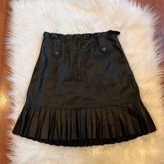 Cool Zara High Waisted Mini Skirt Zara High Waist Mini Skirt, Black Lace Mini Skirt, Gold Mini Skirt, High Waisted Mini Skirt, Y2k Mini Skirt, Smocked Skirt, Flared Mini Skirt, Blue Mini Skirt, Skirt With Buttons