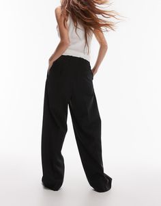 Pantalones y leggings de ARKET La respuesta para cualquier ocasión Talle alto Trabillas para cinturón Bragueta oculta Bolsillos funcionales Corte recto Arket Wool, Destination Dress, Dress Rental, Wide Jeans, Dress Bra, Satin Prom Dress, Straight Leg Trousers, Maxi Dress Trend, Black Shirt Dress