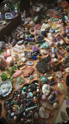 Crystal Room Decor, Crystal Vibes, Crystal Room, Crystal Aesthetic, Spiritual Crystals, Pretty Rocks, Meditation Crystals, Crystal Healing Stones, 2022 Vision Board