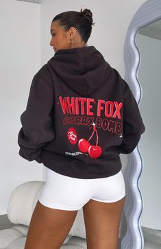 Cherry White Fox Hoodie, White Fox Cherry Hoodie, White Fox Tracksuit, Pretty Tops, Printed Hoodie Men, Fox Hoodie, Xmas List, Fits Inspo, Elegante Casual