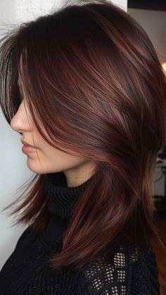 Latest Hair Color Trends 2020, Deep Autumn Hair Color, Autumn Hair Colors, Amber Hair Colors, Mahogany Hair Color, Hair Color Mahogany, Mahogany Hair, Amber Hair, Gold Hair Colors