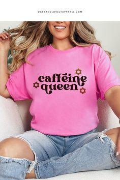 Looking to express your passion for coffee and fashion? Our 'Caffeine Queen Graphic T-Shirt' combines all your favorite coffee moments in one stylish piece. Perfect for java lovers and anyone who enjoys a good cup of coffee humor. This graphic tee is not only cute and girly but a fantastic gift for any coffee enthusiast. Get ready to sip your favorite Starbucks Frappuccino or espresso martini and flaunt your caffeine queen aesthetic. Caffeine Queen, Starbucks Frappuccino, Queen Aesthetic, Girly Design, Queen Tshirt, Cute Graphic Tees, Espresso Martini, Coffee Enthusiast, Tees For Women