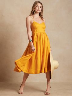 Linen Midi Dress | Banana Republic Beach Outfit For Women, Linen Sundress, Family Photoshoot Outfits, Midi Sundress, Linen Midi Dress, Theme Color, Flowing Skirt, Fitted Top, Photoshoot Outfits