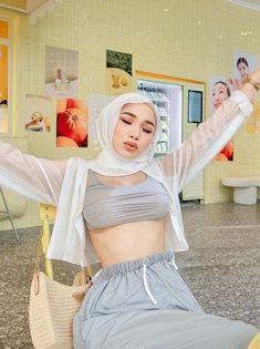 Foto Cewek Hijab Aesthetic, Ootd Hijab Style, Hijab Teen, Egirl Style, Seluar Ketat, Hijab Fashionista, Hot Dresses Tight, Hijab Trends