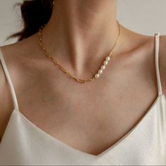 A Feminine And Parisian-Styled Necklace, Designed With A Mix Of A Paperclip Chain And A Set Of Freshwater Pearls. You May Place The Pearls At Different Positions (In The Center Or Side) To Align With Your Outfit. - 18k Gold Plated Titanium And Organic Freshwater Pearls - The Width Of The Paperclip Chain Is About 0.15” / 4mm - Length: 16.5” / 42cm In Total Length With 2” / 5cm Extension - Note: The Pearls May Look Slightly Different In Shapes And Texture - Tarnish-Resistant And Hypoallergenic