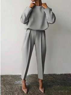 Long Pants Outfit, Outfits Streetwear, Fashion Themes, Loose Outfit, Casual Suit, Pencil Pants, Suit Pants, Casual Sets, Office Fashion