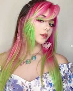 Colorful Hair 2023, Hatsune Miku Hair Color, Pink And Green Hair Ideas, Color Blocking Curly Hair, Multicolor Hair Ideas, Hair Dye Ideas Curly Hair, Hair Dye Patterns, Pink And Green Hair, Character Design Ideas