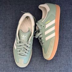 Green Adidas Forum Low, Green Vintage Shoes, Green Shoes For Women, Cool Shoes Women Sneakers, Samba Adidas Green, Adidas Green Sneakers, Cool Sneakers Aesthetic, Green Sambas Adidas, Green Things Aesthetic