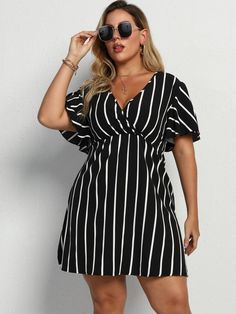 Plus Striped Surplice Neck A-line Dress | EMERY ROSE Plus Size Short Dresses, Boho Dress Short, Sukienki Plus Size, Stitching Dresses, Look Plus Size, Dress Sleeve Styles, Shein Dress, Striped Mini Dress, Short Dresses Casual