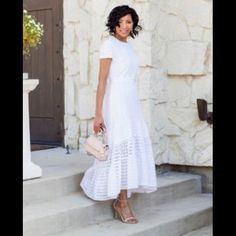 No Rips Or Stains. Pet And Smoke Free. Elegant Fitted Daytime Dress, Elegant Fitted Dress For Daytime, Elegant Fitted Midi Dress For Daytime, White Chic Fit And Flare Maxi Dress, Elegant Midi Length Maxi Dress For Daytime, Elegant Daytime Maxi Dress, White Eyelet Dress, Size 12 Dress, Banana Republic Dress