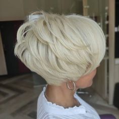 Short Hairstyles That Are Always in Style Layered Pixie Cut, Long Silver Hair, Curly Pixie Hairstyles, Layered Pixie, Blonde Pixie Cut, Golden Blonde Hair, Blonde Pixie Haircut, Choppy Hair, Short Choppy Hair