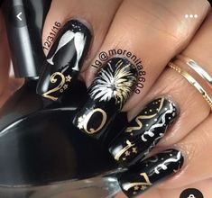 New Year’s Eve Glitter Nails, New Years Eve Gel Nail Designs, 2024 New Year Nail Designs, Nye Nails Short New Years Eve, New Years Nail Art Designs, New Year’s Eve Nails Short, New Years Nails 2024, New Year's Nails Design, New Years Gel Nails Ideas