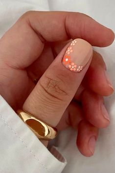 Summer Nail Ideas Gel Design Short, Biab Gel Nails Short Summer, Cute Nail Designs On Short Nails, Cute Boho Nails Short, Nail Design Inspo For Short Nails, Nub Nails Shorts, Gel Polish Nail Designs 2023, Short Gel Nails 2023, Shellac Short Nails Summer