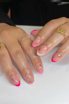 French Color Almond Nails, Nail Art Pink French Tip, May Nails Short Almond, Short Almond Shape Nails French Tip, Almond Full Set Nails, Mini Almond Nails Designs, Short Almond Acrylic Nails Spring French Tip, Short Gel Nails Simple Design, Short Almond Nails Birthday