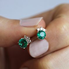 Inexpensive Jewelry, Diamond Cluster Earrings, Fancy Earrings, Gold Earrings Designs, Diamond Stud Earrings, Emerald Earrings, Sapphire Earrings, Emerald Jewelry, Diamond Stud