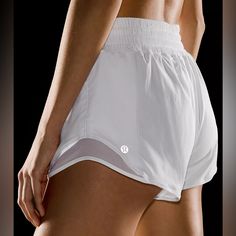 Free Mini Lululemon Tote With Purchase Nwt Lululemon Hotty Hot 2.5” White Color Lined Shorts Pick Your Outfit, Lulu Lemon Shorts, Bday Wishlist, Lululemon Hotty Hot Shorts, Hotty Hot Shorts, Shorts Lululemon, Hot Shorts, Lululemon Shorts, Shorts White