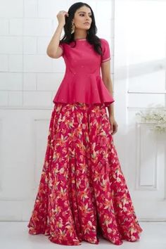 Full Skirt And Top Indian Style, Full Blouse Designs For Lehenga, Long Skirt Top Designs, Long Skirt And Top, Long Blouse Designs, Printed Lehenga, Latest Blouse Designs Pattern, Long Gown Design, Lehenga Blouse Designs