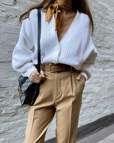 A Spring Outfit You Can Wear Anywhere | Le Fashion | Bloglovin’ Work Outfits Women, Fashion 2020, Looks Vintage, Outfits Casuales, Look Fashion