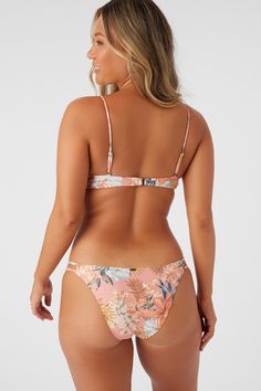 Get ready for beach days. This bikini bottom has a strappy side detail, allover print and cheeky coverage fit. O'Neill Women's bikini bottom Cheeky coverage Strappy side detail Allover print 82% Recycled Polyamide, 18% Elastane | O'Neill Women's Punta Tropical Cardiff Cheeky Bottoms in Canyon Clay, Size 2XL, Elastane/Polyamide Suits Series, Loungewear Outfits, Spring Suit, Girl Beanie, Womens Wetsuit, Swimsuits Hot, Triangle Bralette, Top Graphic Tees, Beach Days