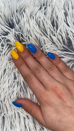 Cute Blue And Yellow Nails, Ukraine Nails, Yellow And Blue Nails, Blue And Yellow Nails, Swift Nails, Blue Nail Art, Yellow Nails, Blue And Yellow, Blue Nails