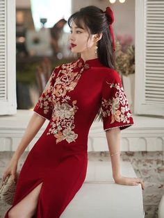 "⭐⭐ This Dress is stunning for Brides who wants to have a traditional Chinese Wedding celebration. Vivid Wine Red with Classical Chinese Embroidery Flowers Art and Tassels 囍, Stands for Joy and Happiness for the bride and groom. ⭐ This dress can be custom size made. Please offer your measurement: Shoulder/Bust/Waist/Hip/ Height/Dress Length you want for customization. ⭐ Color options: Wine Red/ White; ⭐ Design option: Regular Hemline/ Mermaid Hemline ⭐ Dress Length: To Mid-Culf about 110cm or To Chinese New Year Clothes, Qipao Gown, Tea Ceremony Dress, Chinese Wedding Dress Traditional, Wedding Qipao, Chinese Bride, Red Qipao, Traditional Chinese Wedding, Wedding Dress Evening