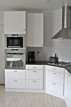 the kitchen is clean and ready for us to use in its new owner's home