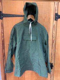 Super looking cadet smock homage  Soft cotton Marked large  25" across the chest  29" length  Made in England  Missing it's hem cord but easy fix, and a tiny pull on one pocket shown Cotton Military Tops For Outdoor Activities, Military Tops With Pockets For Outdoor Activities, British Army, Smocking, Gender Neutral, England, Jackets & Coats, Adult Outfits, Clothes