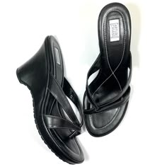 Arturo Chiang Black Women’s Thing Slide Sandals Leather, Lug Sole, Padded Sole For Comfort, White Stitching Size 8 Nwt, Nib Sandals 2000s, Aesthetic 00s, 2000s Shoes, Y2k Sandals, Trashy Outfits, Aquarius Rising, Shoes 2022, Womens Slides Sandals, 2000s Fashion Outfits