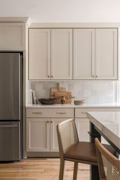 Square Tile Backsplash, Beige Kitchen, Kitchen Cabinet Colors, Kitchen Inspiration Design, Square Tile, Updated Kitchen, Custom Cabinetry, Kitchen Style, Tile Backsplash