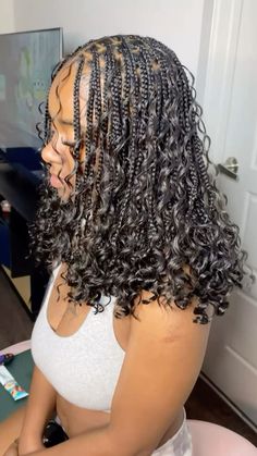 Cute Bob Braids, Boho Tribals With Knotless Braids Bob, Short Boho Knotless Braids Human Hair, Medium Boho Hairstyles, Short Bohieman Knotless Box Braids, Short Brown Boho Braids, Ginger Boho Knotless Braids Bob, Bob Bora Bora Braids, Cute Braids Black Women