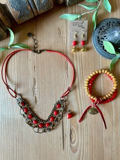 Add a fun pop of color to any outfit with this Rockin Red triple short necklace. It is great worn on its own or layered with other pieces from the Rockin Red collection or Lu�’s Urban Metal collection. Necklace measures 19 inches and extends to 21 inches.