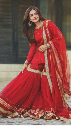 Gharara Designs, डिजाइनर कपड़े, Sharara Designs, Pakistani Formal Dresses, Pani Puri, Nikkah Dress, Salwar Designs, Indian Salwar Kameez, Pakistani Fashion Party Wear