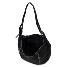 Stella small, has one main compartment that closes with a zipper. The bag has two zippers in the front, that be opened and closed.There is an inner pocket.Quality: 90% Leather / 10% CottonDimensions: H: 26 cm W: 41,5 D: 10 cm Modern Black Hobo Bag With Zipper Pocket, Black Hobo Bag With Zipper Pocket For On-the-go, Modern Black Hobo Bag With Zipper Closure, Versatile Black Hobo Bag With Gunmetal Hardware, Black Leather Shoulder Bag With Metal Zipper, Leather Shoulder Bag With Metal Zipper For Everyday, Everyday Bags With Metal Zipper, Black Shoulder Bag, Wallet Accessories