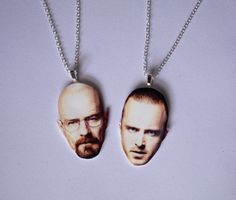 Walter White And Jesse Pinkman, Beaking Bad, Piskel Art, Friendship Necklace, Walter White, Jesse Pinkman, Better Call Saul, Friendship Necklaces, Funky Jewelry