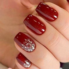 Holiday Nail Colors, Christmas Nail Colors, Holiday Nails Winter, Emerald Nails, Nail Colors Winter, Christmas Nail Art Designs, Valentine Nails, Stylish Winter Outfits