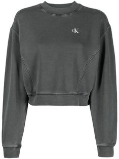 grey cotton washed logo print at the chest round neck drop shoulder long sleeves ribbed cuffs ribbed hem cropped Calvin Klein Outfits Woman, Washed Sweatshirt, Calvin Klein Outfits, Outfit Png, Jeans Logo, Calvin Klein Women, Calvin Klein Woman, Grey Cotton, Grey Sweatshirt