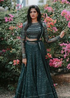 Indowestern Outfits For Sangeet, Marriage Outfit, Indian Bridesmaid Dresses, Lehenga Saree Design, Simple Lehenga, Indian Outfits Lehenga