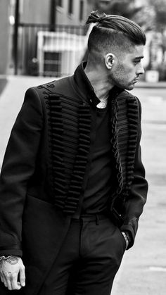 Hairstyles Zayn, Zayn Malik Hairstyle, Zayn Malik Video, Zayn Malik Style, Zayn Malik Photos, Zayn Malik Pics, Top Knot Hairstyles, Man Bun