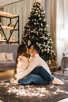 Christmas Photography Couples, Christmas Couple Photos, Christmas Couple Pictures, Xmas Photos, Family Christmas Pictures, Christmas Shoot, Shotting Photo