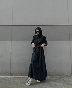 Ootd Kondangan Dress, Ootd Hijab Style, Ootd Idea, Black Skirt Outfits, Muslim Style, Modern Hijab Fashion, Casual Ootd, Modern Hijab