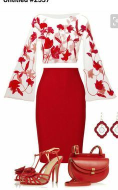 Red Floral Sheer Top Mode Over 50, Woman In Red, Chique Outfits, Summer Work Outfits, Stylish Work Outfits, Work Outfits Women, Mode Inspiration, Look Fashion, Classy Outfits