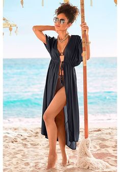 This cover-up is perfect to wear with your bikini before or after a swim. Moda Kimono, Maxi Dress Coverup, Bra Fitting Guide, Resort Wear Dresses, Mode Kimono, Swim Brands, Short Styles, Swim Fashion, Swimwear Cover