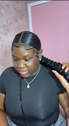 Low Slick Bun Hairstyles, Swoop Braided Ponytail, Low Pony Hairstyles Black, Low Knot Bun, Swoop Bun, Bundles Hairstyles, Low Pony Hairstyles, Pony Hairstyles, Natural Hair Bun Styles