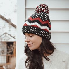 Women's Chevron Pom Hat Fun Patterns, Beautiful Knitting, Pom Pom Hat