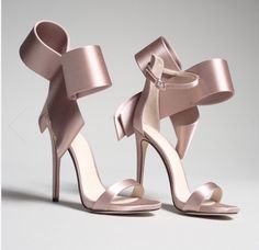 Champagne Open Toe Heel Hak Tinggi, Sandals Patterns, Modern Sandals, Heels Fashion, Rhinestone Sandals, Bow Heels, Wedding Heels, Adidas Nmd, Fashion Heels